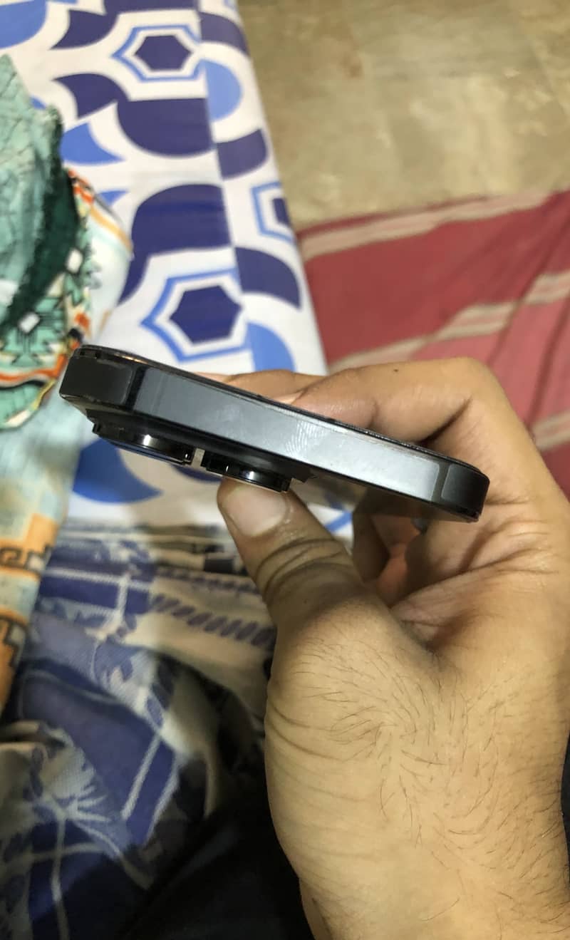 iPhone 14 Pro 5