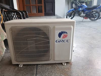 Gree used AC urgent sale , no Dealers