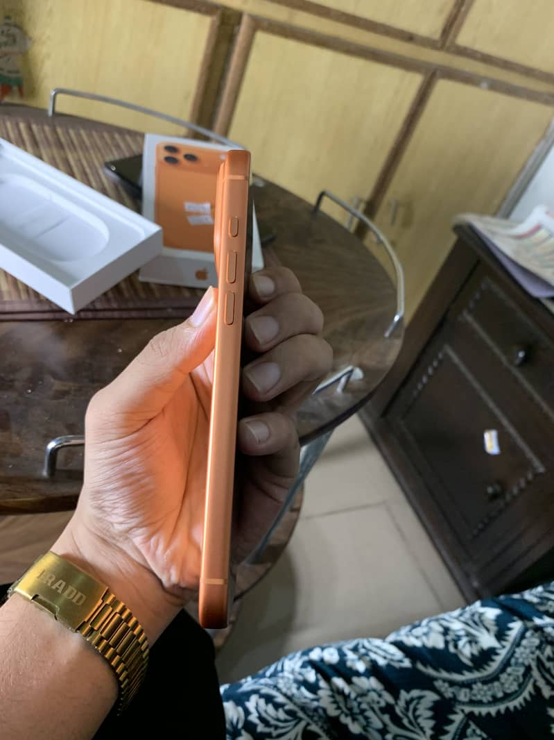 17 Pro Max (Jv) under 10 months above Official Apple warranty 4