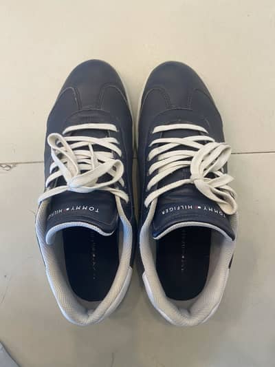 Tommy Hilfiger