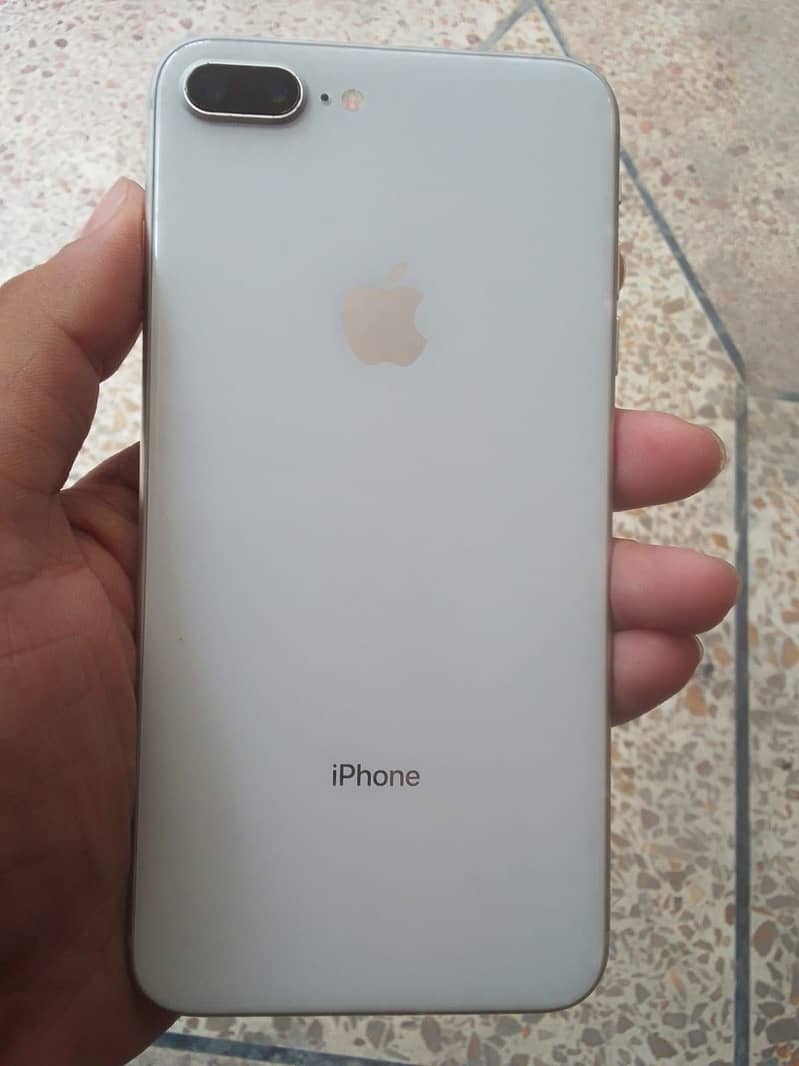 Apple iPhone 8 Plus 0