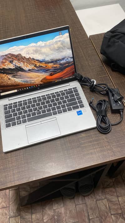 HP ELITE BOOK 840 G8