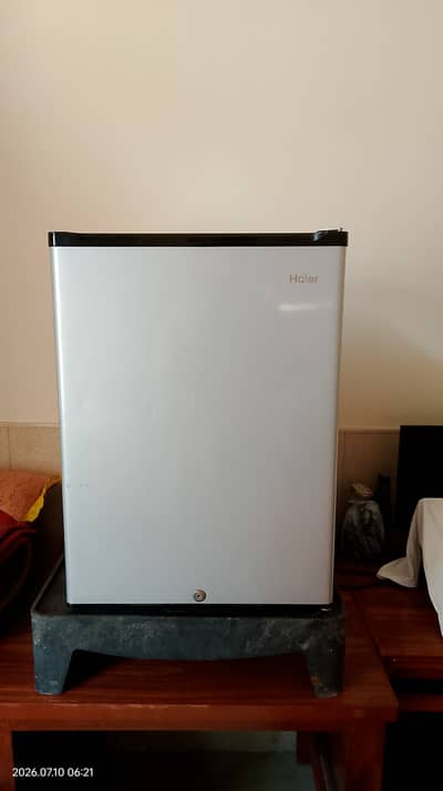 Haier Mini Fridge