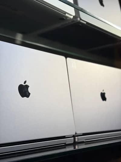 MacBook Pro 16-inch (2021) | M1 Max | 32GB RAM | 64GB/512GB/1TB SSD