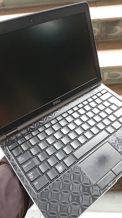 Dell laptop for sell urgant