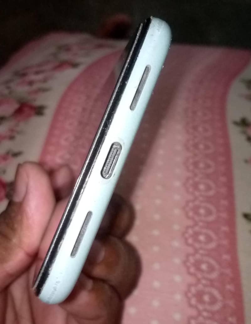 Google Pixel 5 4