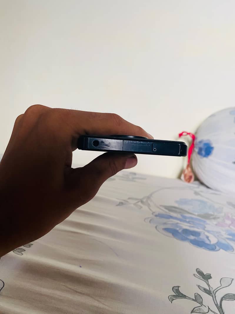 Sharp Aquos R7 1