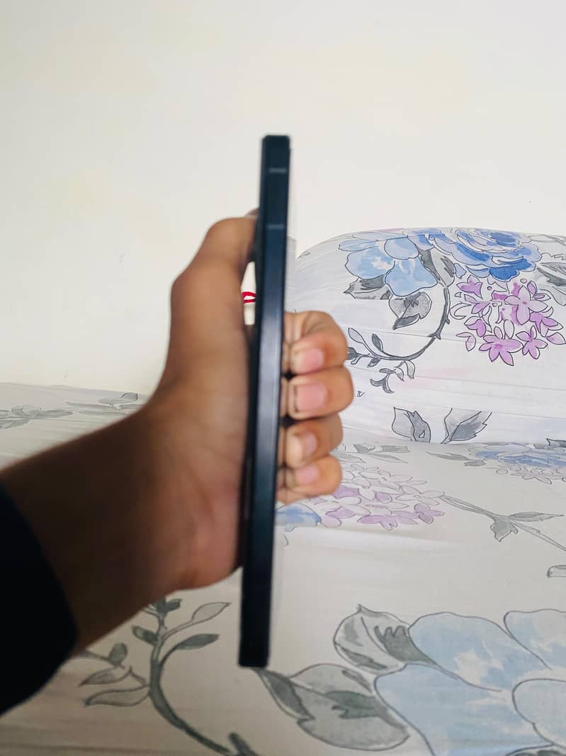 Sharp Aquos R7 2