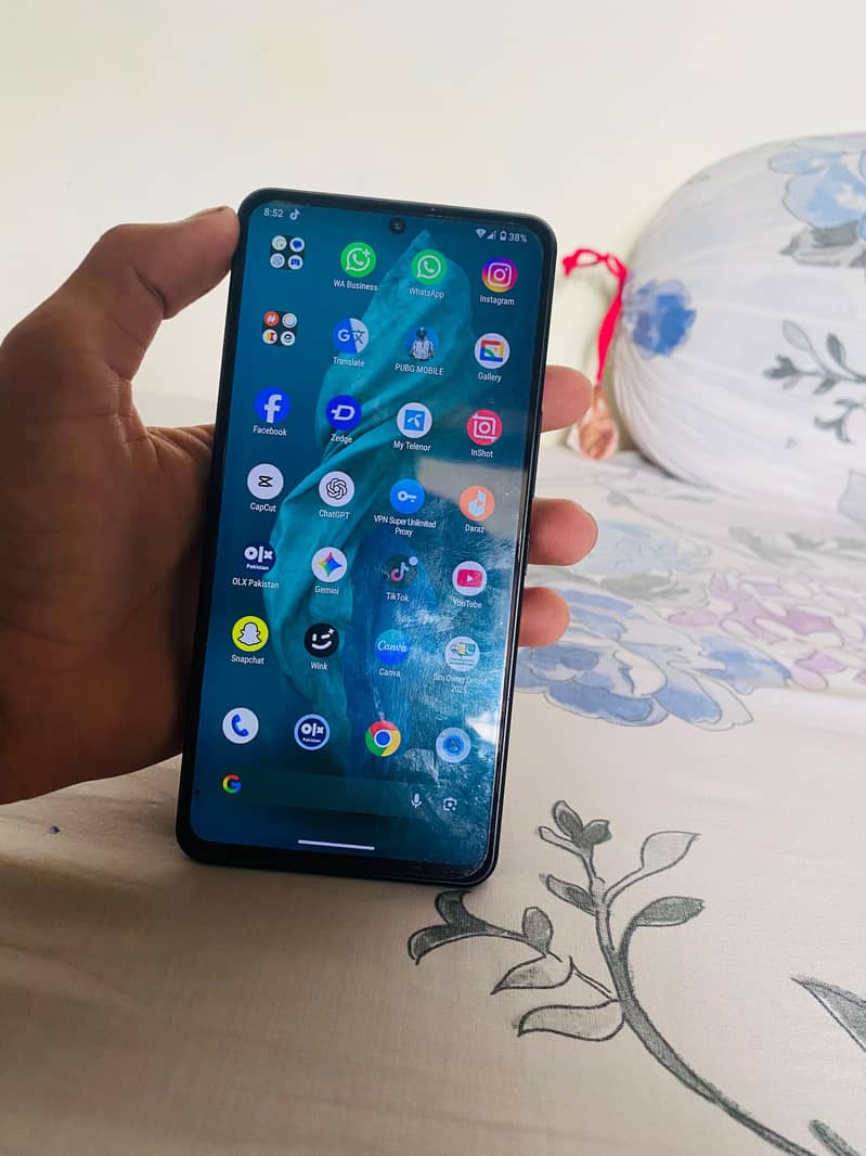 Sharp Aquos R7 4