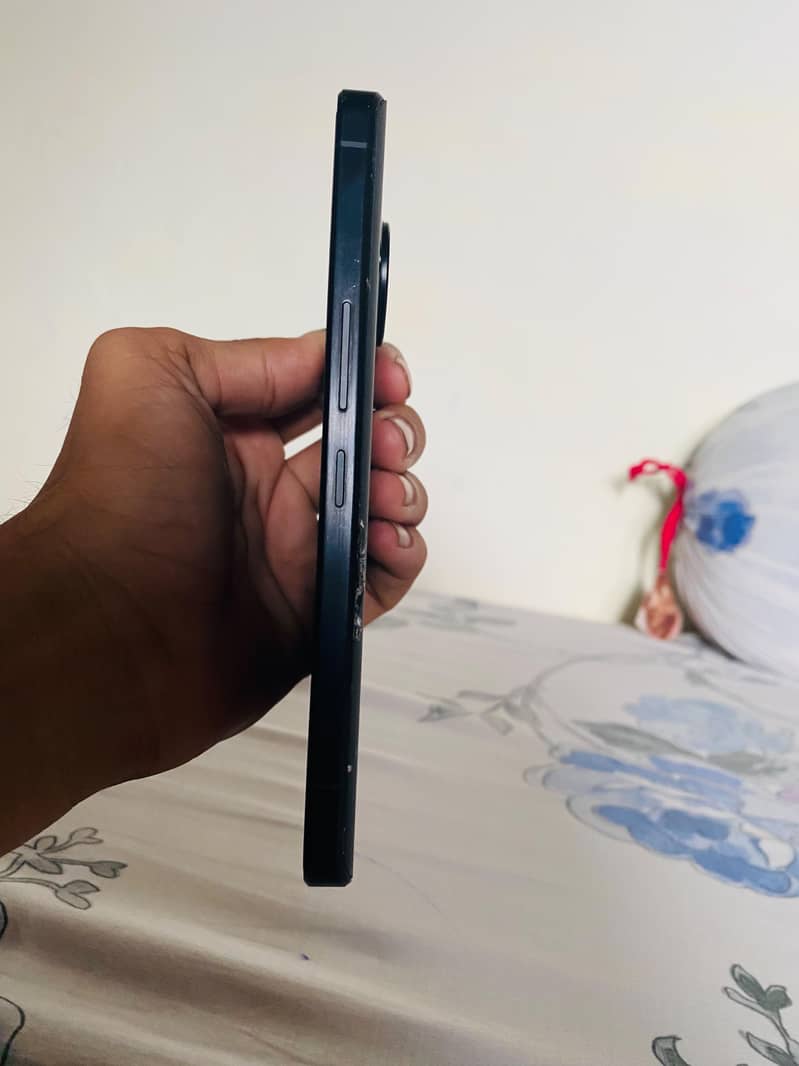 Sharp Aquos R7 5