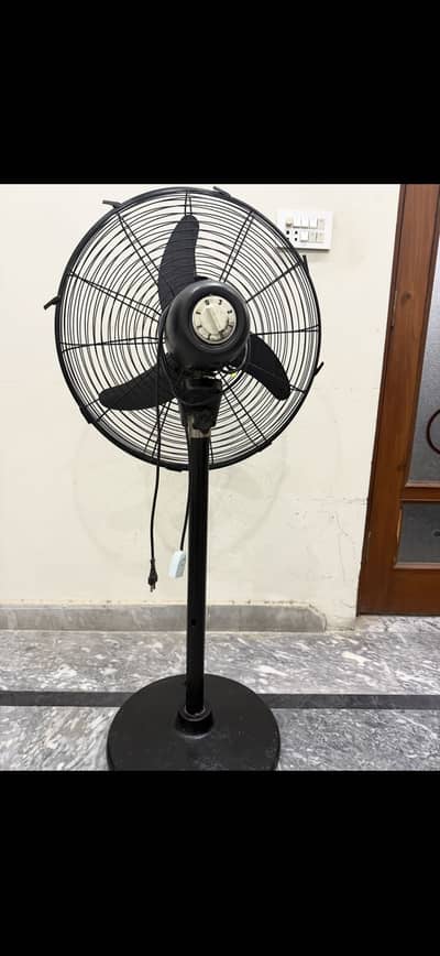 Pedestal fan. Solar + bijli