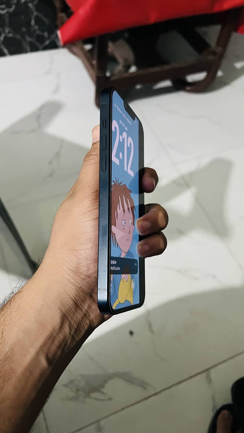 iPhone 14 Plus 4