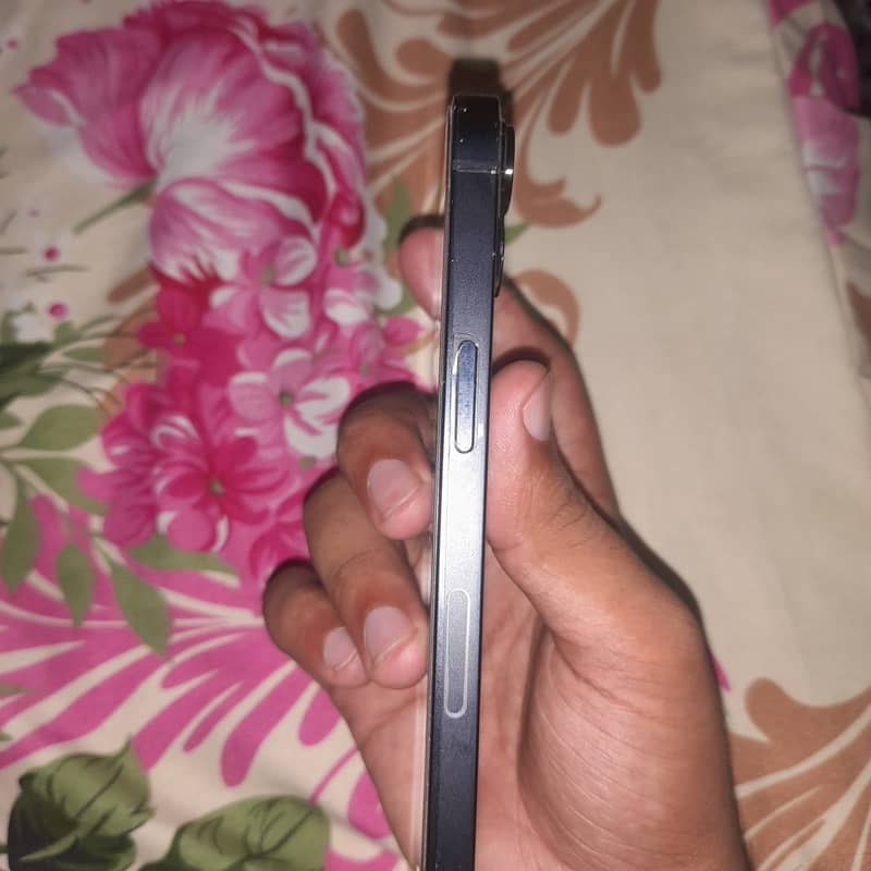 Apple iPhone 13 JV 2