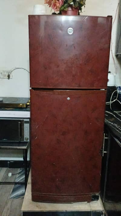 pel refrigerator  mehroon clour
