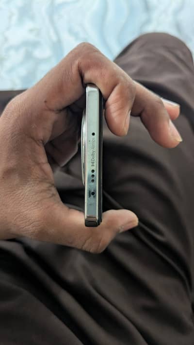 Tecno Camon 30 8+8 Gb 256Gb Storage With Original 70W charger and box