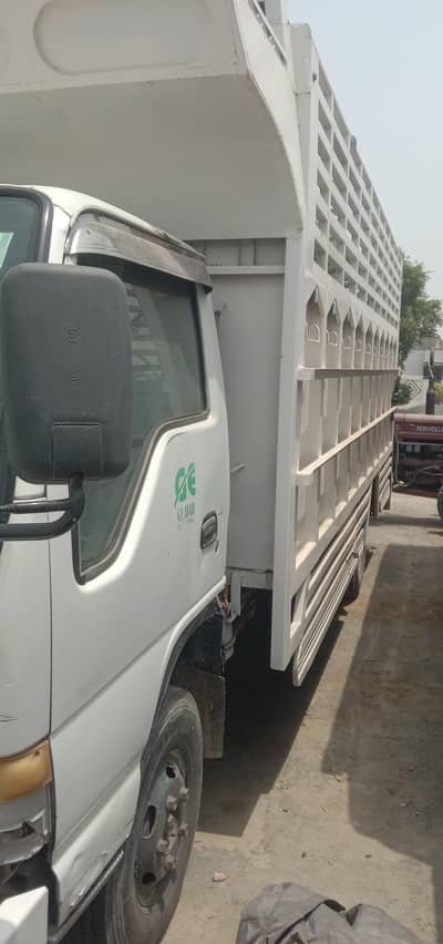 Isuzu elf 4200 body 18 futt new