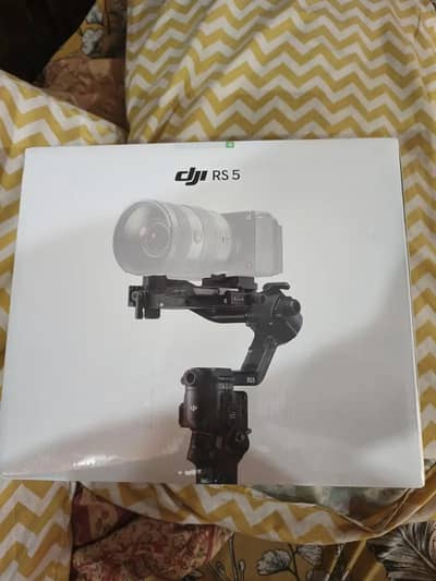 DJI RS 5 Combo Gimbal | 10/10 | 11 Months Warranty complete box