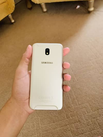 Samsung Mobile J7 Pro