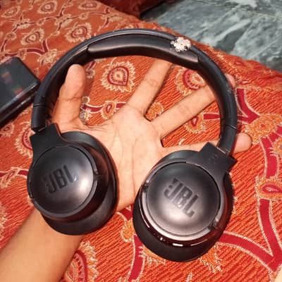 JBL HEAD PHONE  damage repair working all ok fold able 0l0