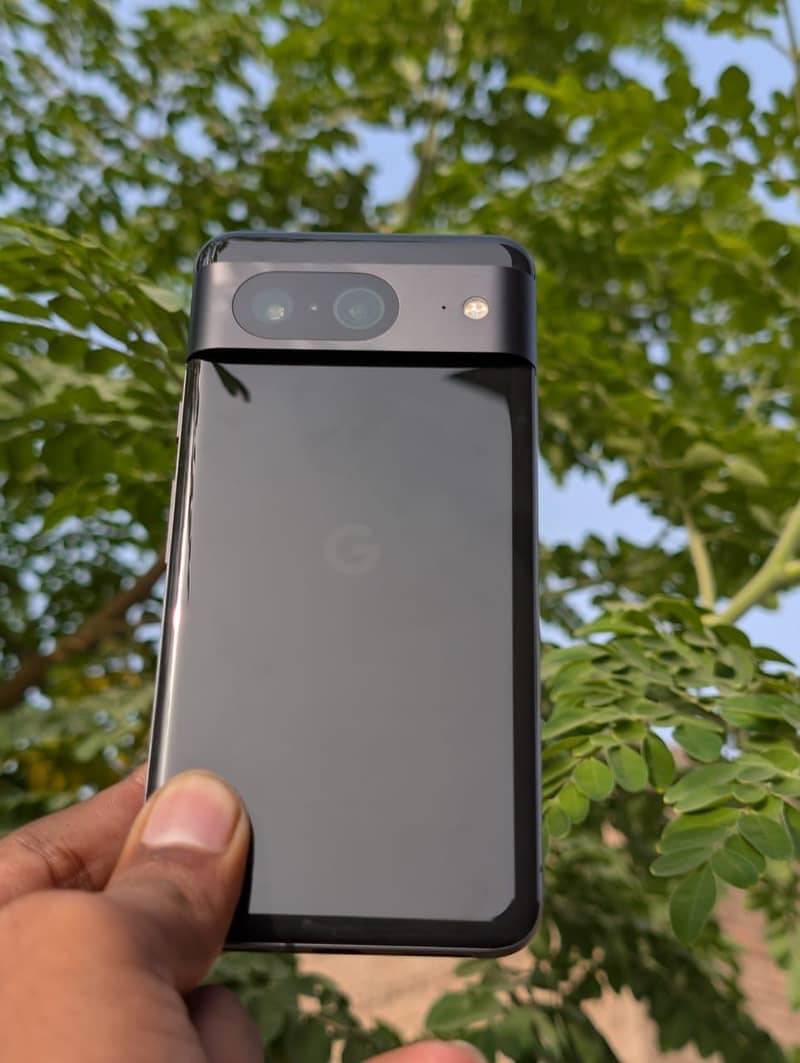 Google Pixel 8 4
