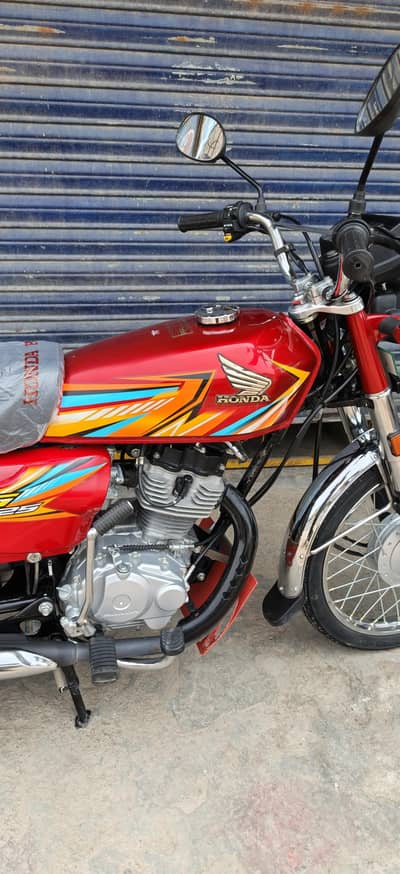 APL brand new showroom condition bike 03396464638