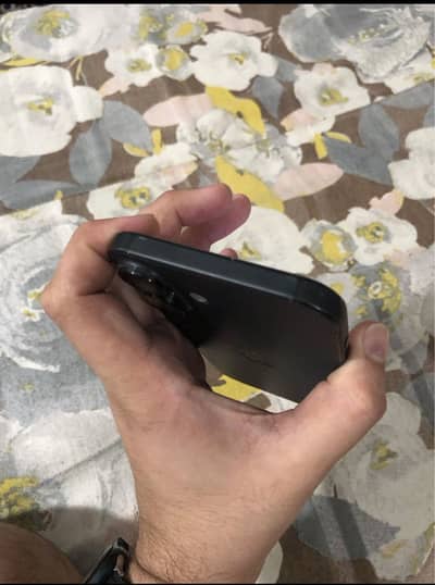 Apple iPhone 16 Plus