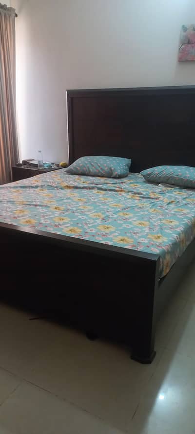 double bed Kings size bed and 2 side tables available for sale