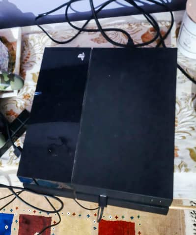 Sony PS4 Fat 500GB with 2 Controllers + Box | Genuine | Never Repaired