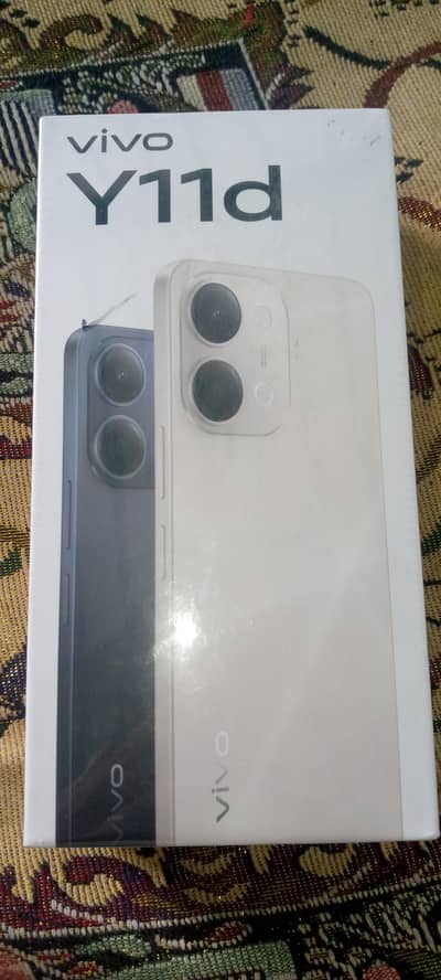 vivo y 11d 6/128 box b open nhi keya hai box bnd
