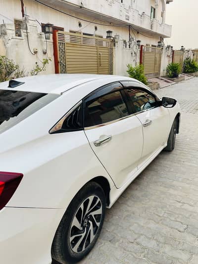 Honda Civic Oriel 2018