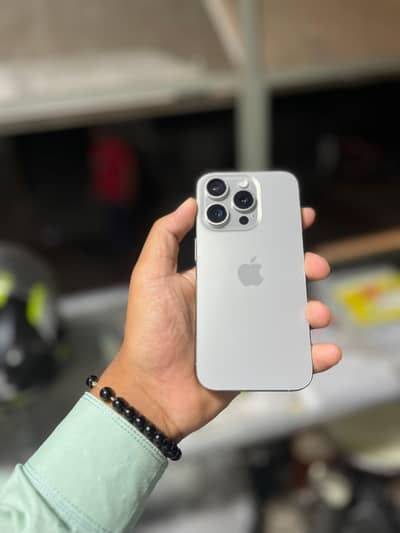 Apple iPhone 15 Pro