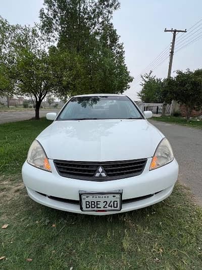 Lancer 1.5 GLX. . Japanese