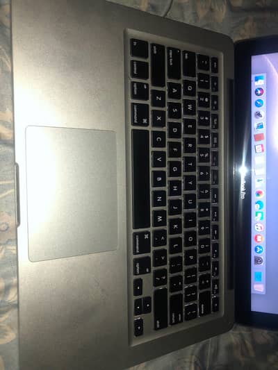 mackbook pro 2011modal  core i5 4gb ram