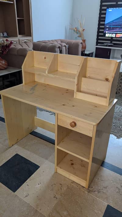 kids study table with chair