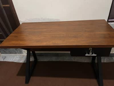 selling my table and chair