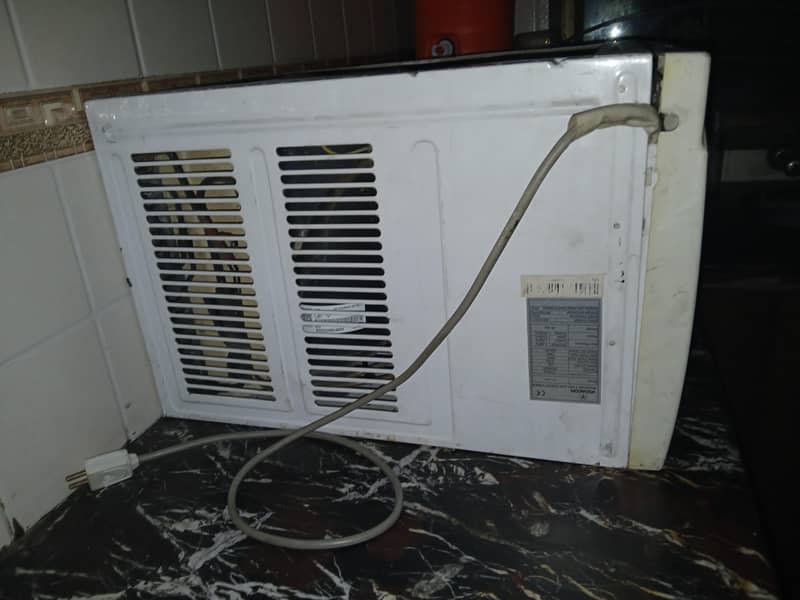 window ac 2