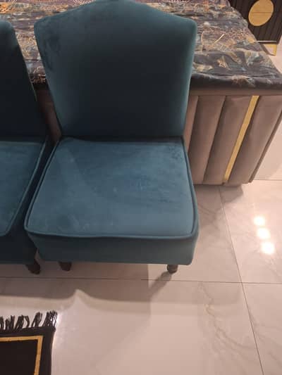 2 bedroom chairs