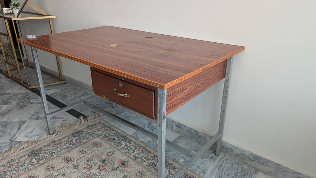 computer table. 4