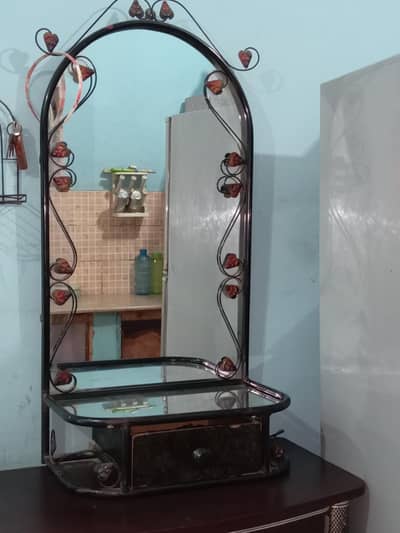 mirror good condition