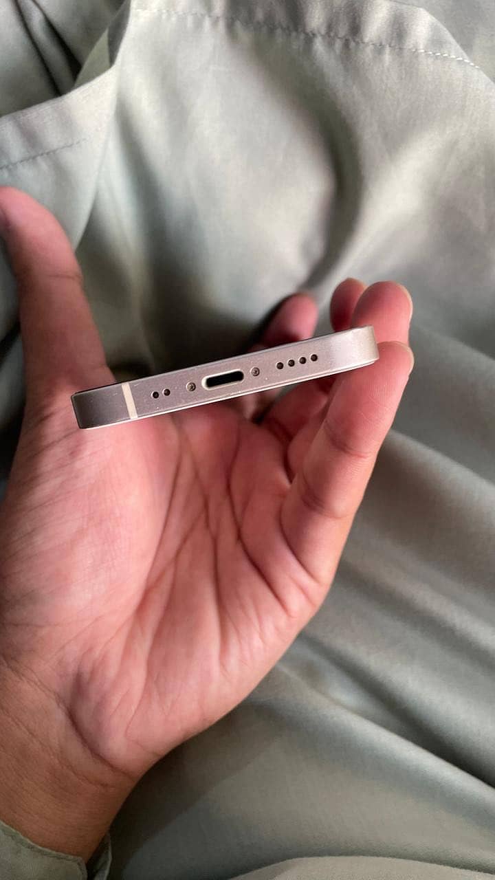 Apple iPhone 12 mini 3