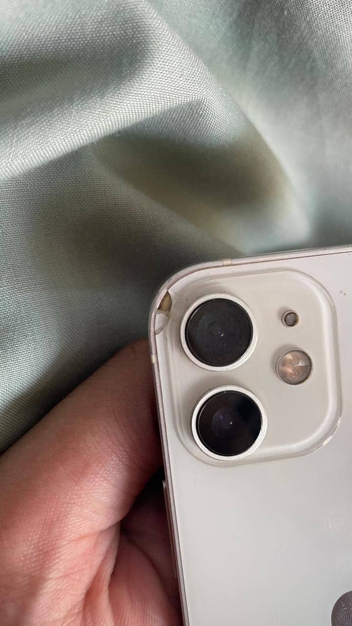 Apple iPhone 12 mini 6