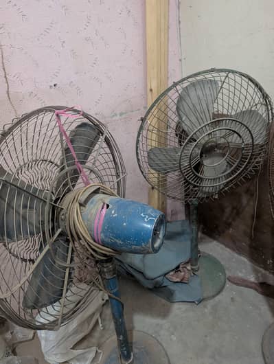 2 fans pedistal fan for sale