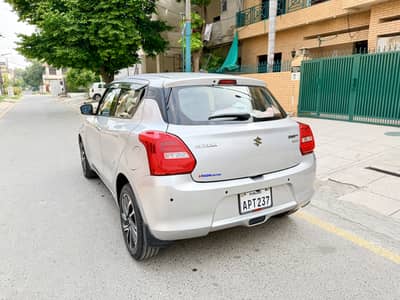 Suzuki Swift GLX CVT 2022