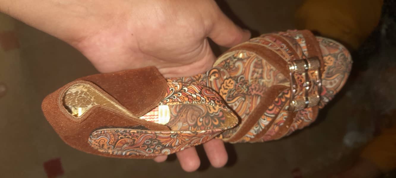 Heels 0