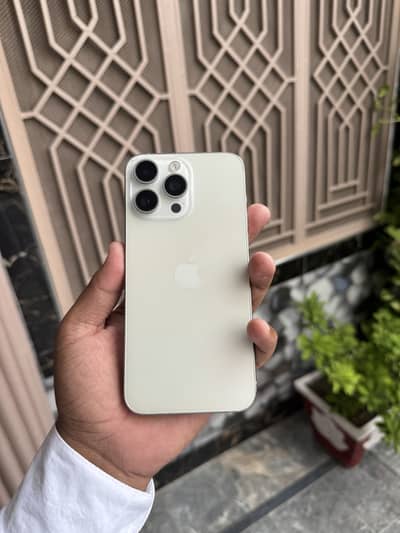 iPhone 15 Pro Max non pta with box