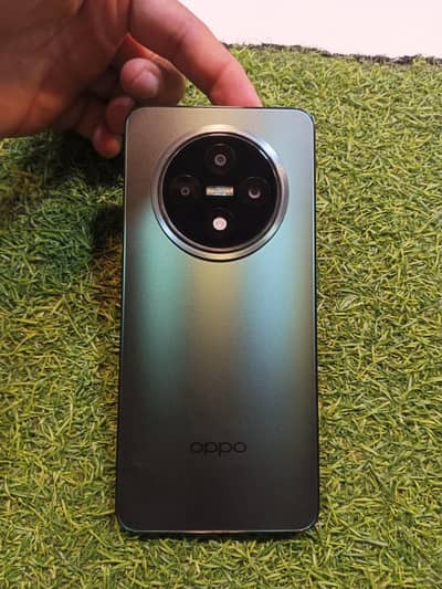 OPPO Reno12 F
