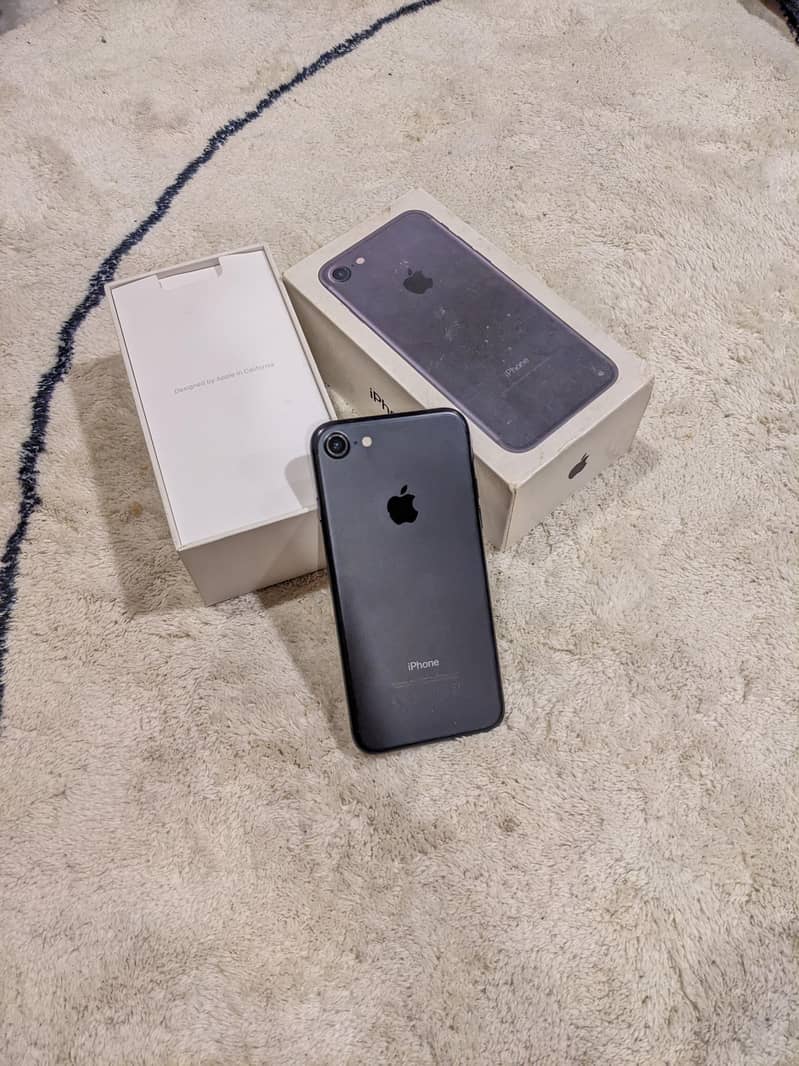 Apple iPhone 7 1