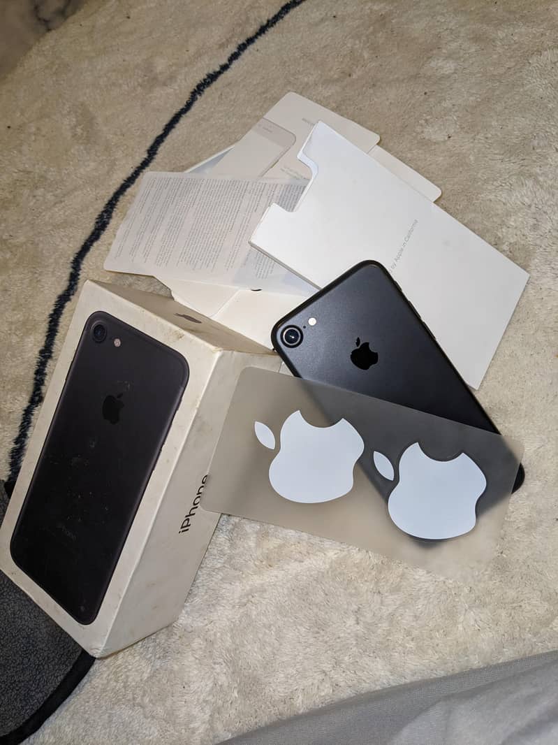 Apple iPhone 7 2