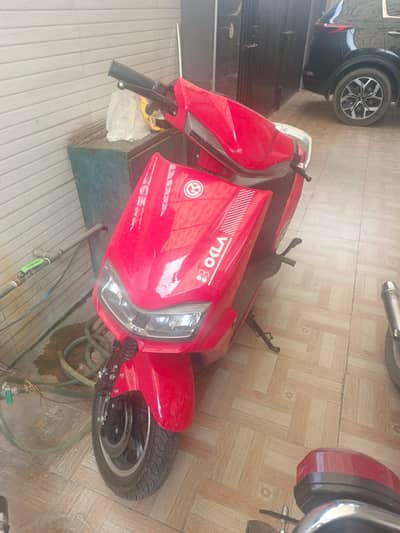 OKLA OK-T Lithium 4 month used like brand New 120Km Average Registered