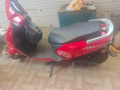 OKLA OK-T Lithium 4 month used like brand New 120Km Average Registered